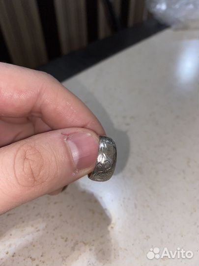 Серебряное кольцо