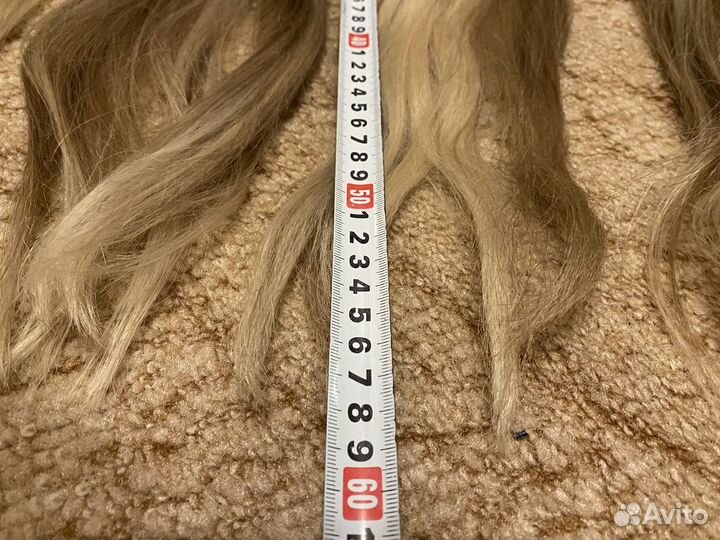 Волосы на заколках