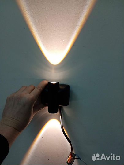 Настенные LED светильники уличные новые