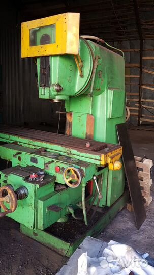 Фрезерный станок вм-127