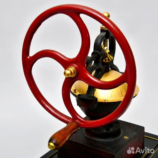 Большая Антикварная Кофемолка