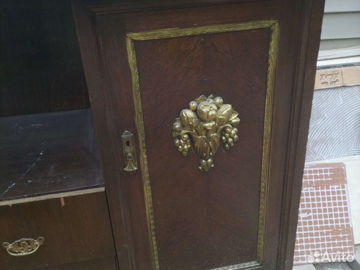 Антикварный комод