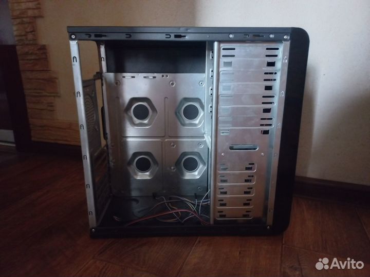 2 корпуса для пк