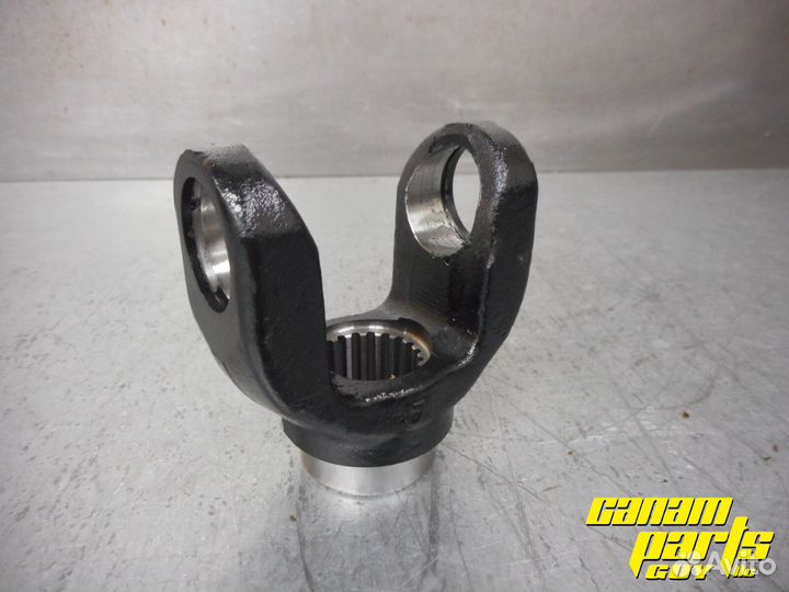 Вилка кпп-зад кардан Can-Am Outlander G2 715900129