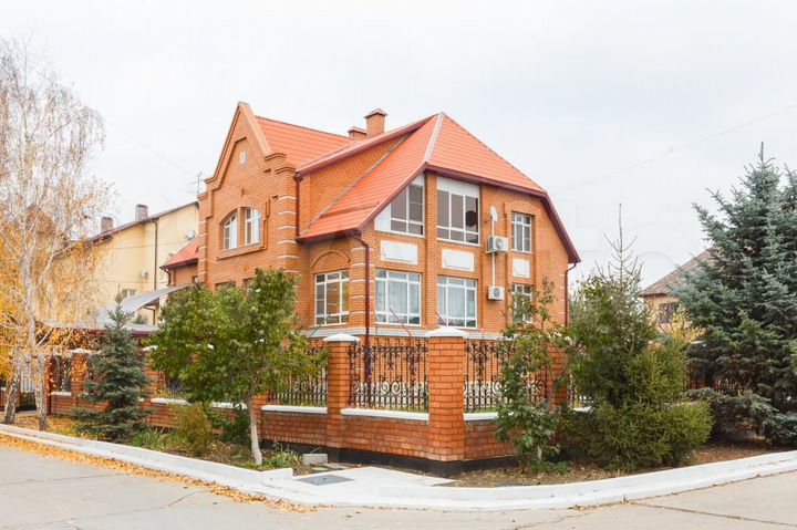 Коттедж 431,3 м² на участке 7,2 сот.