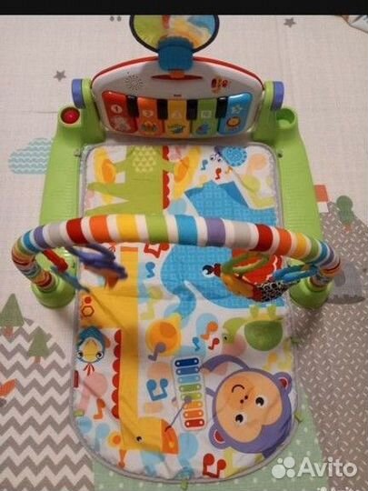 Развивающий коврик с пианино fisher price