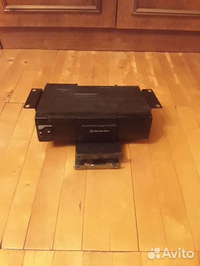 CD чейнджер Mercedes w463