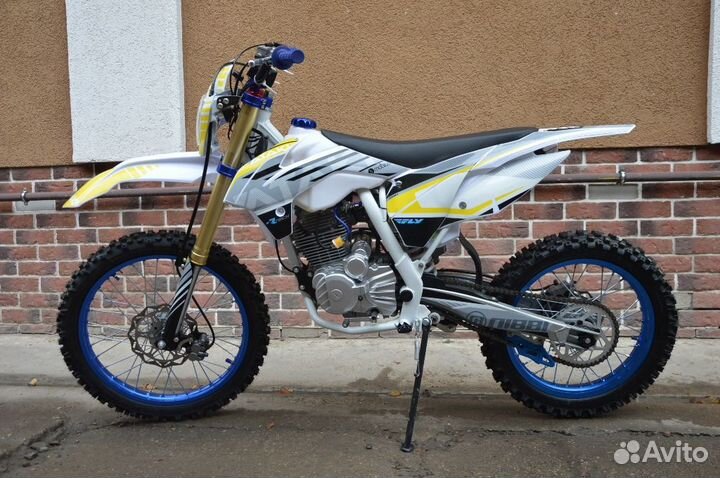 Мотоцикл ataki DR250