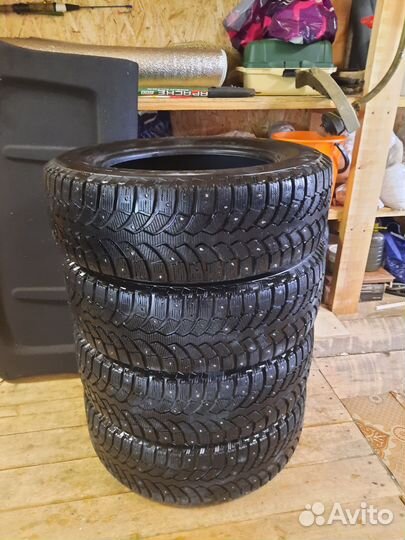 Bridgestone Blizzak Spike-01 205/65 R16