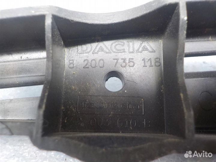 Кронштейн переднего бампера левый Renault Sandero