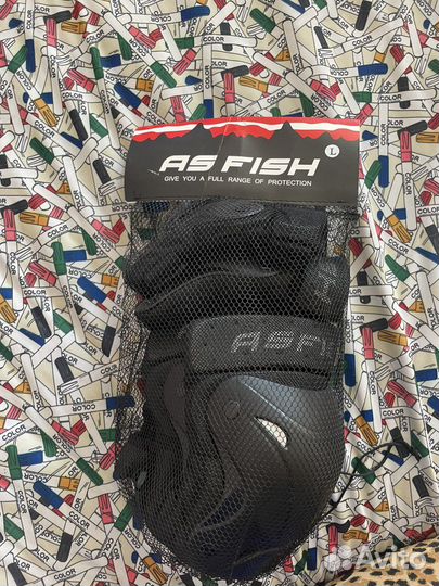 Защита для роликов взрослая новая в упаковке