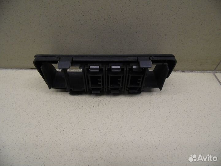 Накладка (кузов внутри) Sonata IV (EF) / Sonata Ta