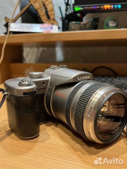 Компактный фотоаппарат Panasonic DMC-FZ30