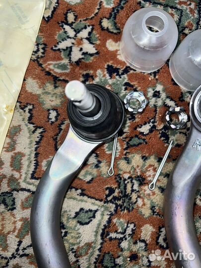 Рулевой наконечник левый правый Паджеро 4