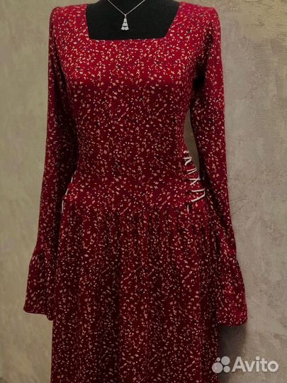 Платье женское