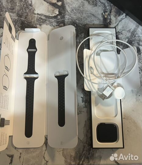 Apple watch se 44 nike