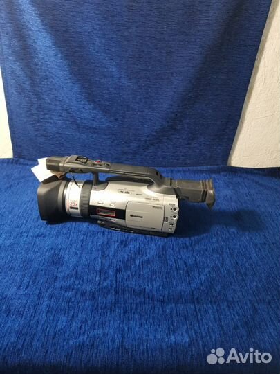 Видеокамера canon
