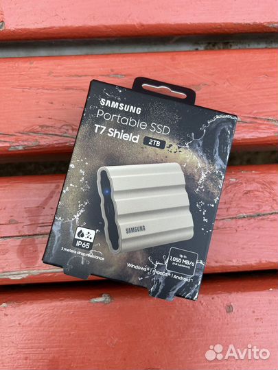 SSD Диск Samsung T7 Shield 2Тб