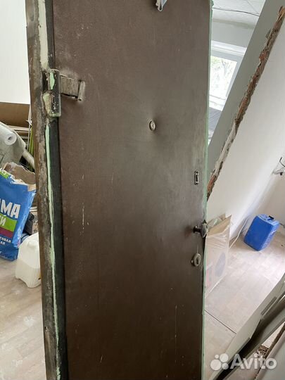 Дверь входная металлическая