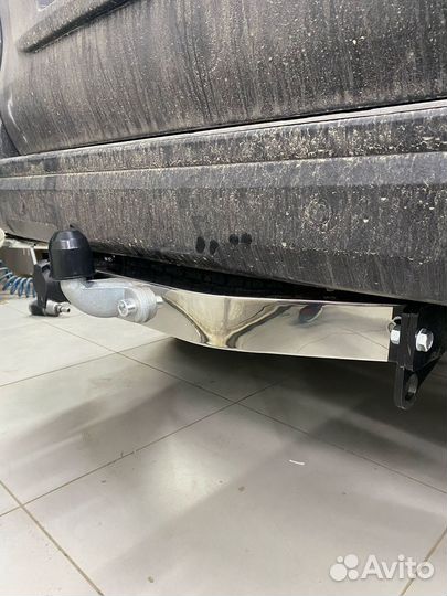 Фаркоп Lexus GX 2002-2023 / Toyota Land Cruiser