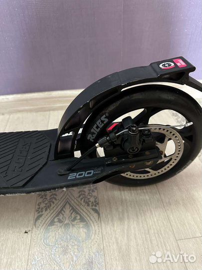 Самокат roces 200 disc