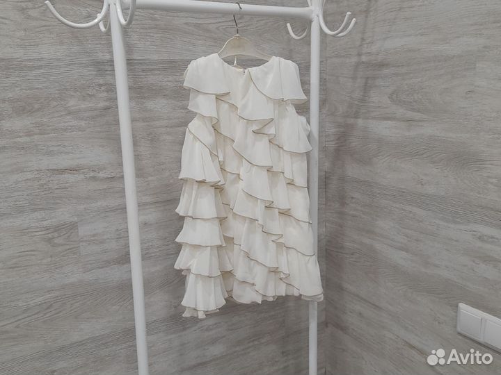 Продам красивое платье для девочки