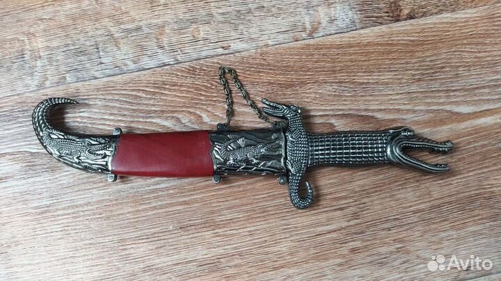 Нож сувенирный в виде крокодила