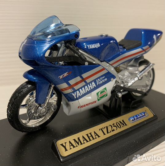 Модель мотоцикла 1 18 Yamaha TZ250M, Welly