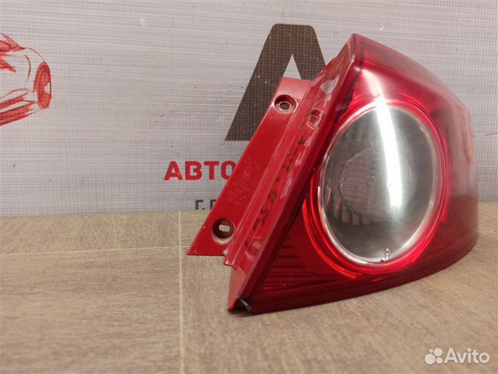 Фонарь правый Chevrolet Lacetti