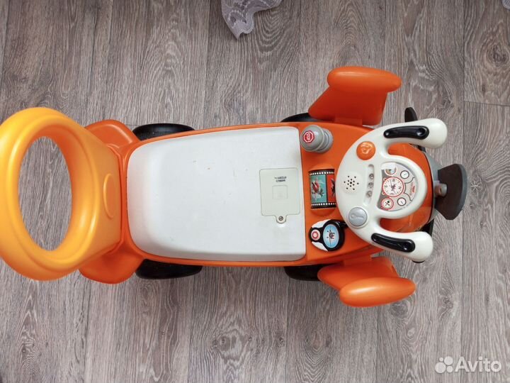 Машинка каталка с ручкой