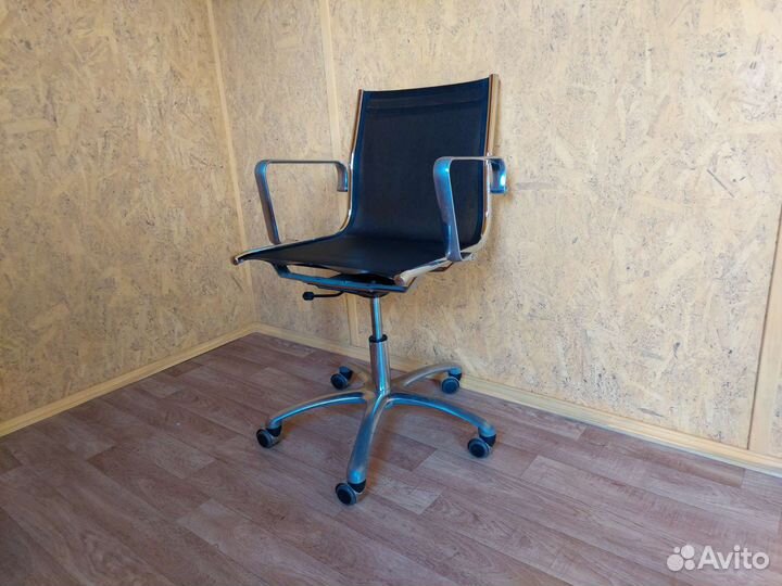 Компьютерное кресло Luxy, Италия