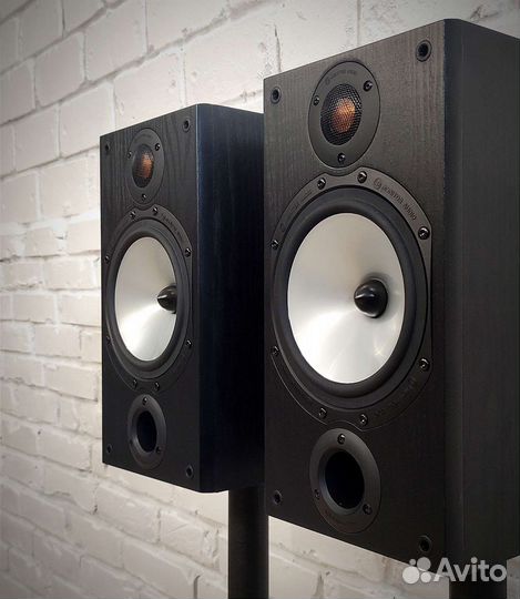 Мощные Monitor Audio MR2 (England)