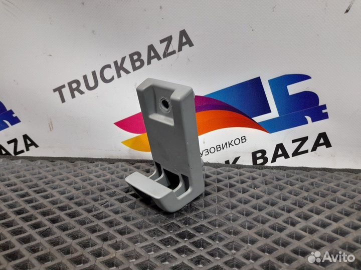 Вешалка для одежды Renault T