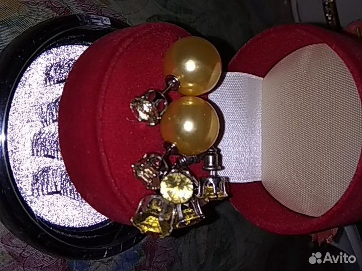 Серьги-пуссеты.под золото/жёлтые.4пары разн.размер