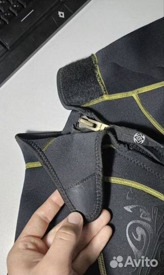 Гидрокостюм