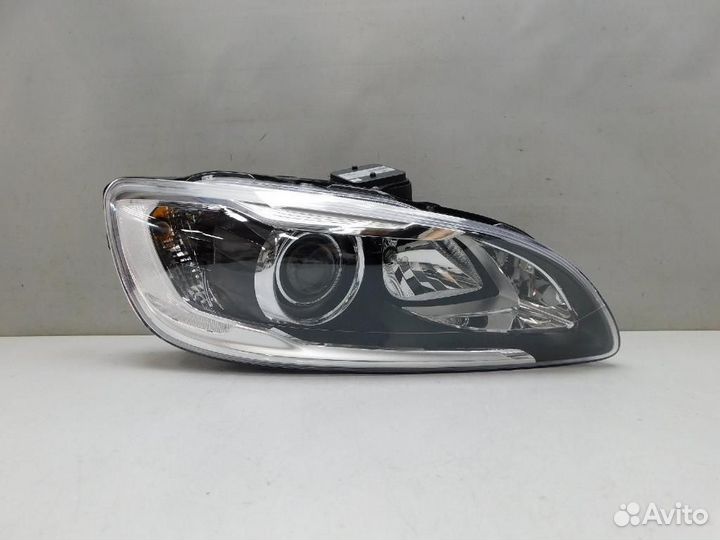 Фара правая Volvo S60