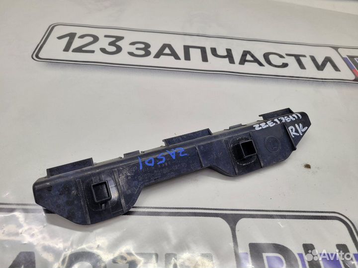 Клипса заднего бампера левая Toyota Voltz ZZE136