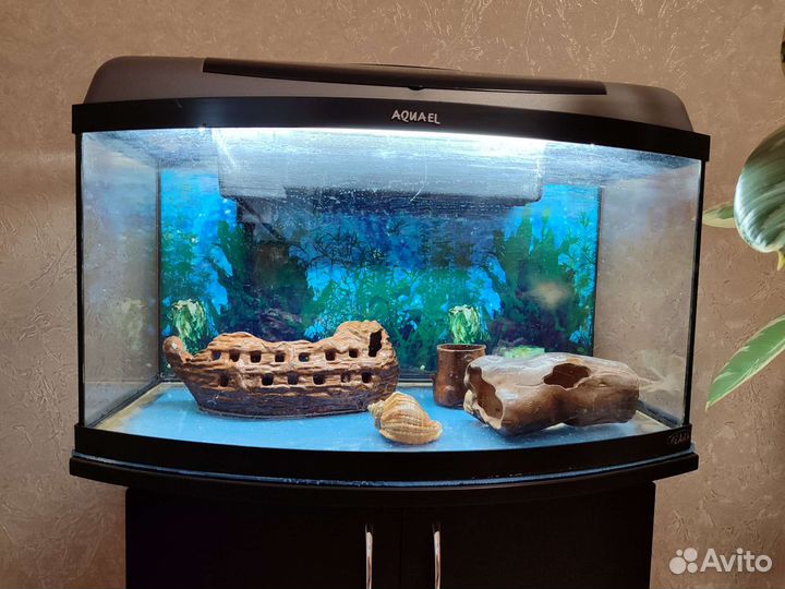Аквариум с тумбой