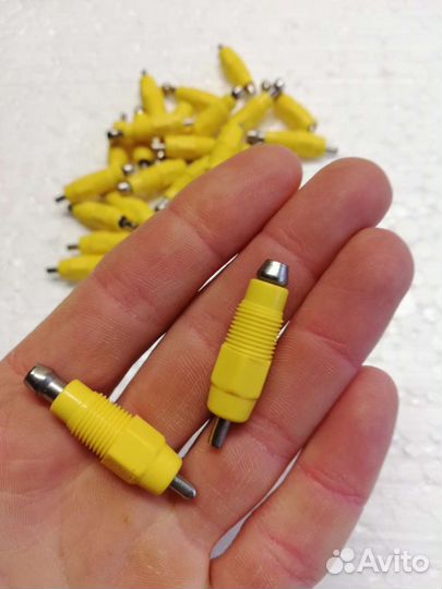 Кормушка для кроликов пластиковая полукруглая