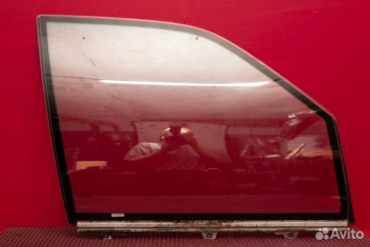 Стекло двери переднее правое Mercedes S500 W140