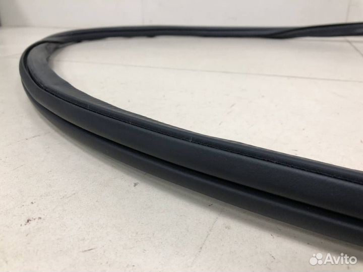 Уплотнитель проема двери задней правой Volkswagen