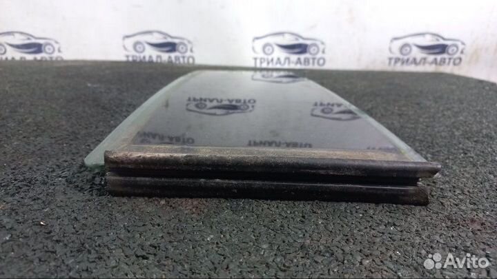 Стекло двери форточка заднее правое Opel Zafira B