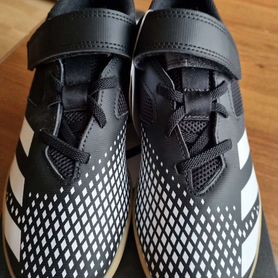 Футбольные бутсы/футзалки adidas predator 37р, нов