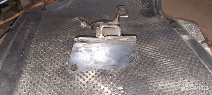 Подушка двигателя левая Toyota Allion