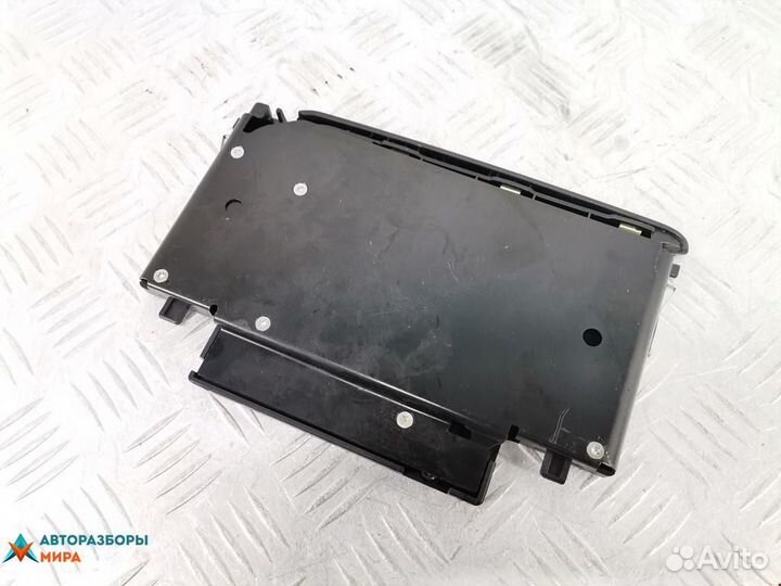 Подстаканник Volkswagen Passat B5 1998