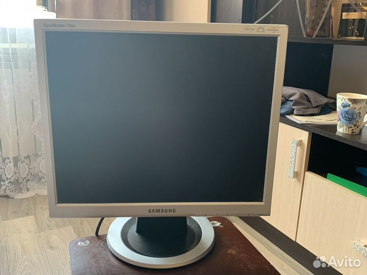 Монитор Samsung syncmaster 710n