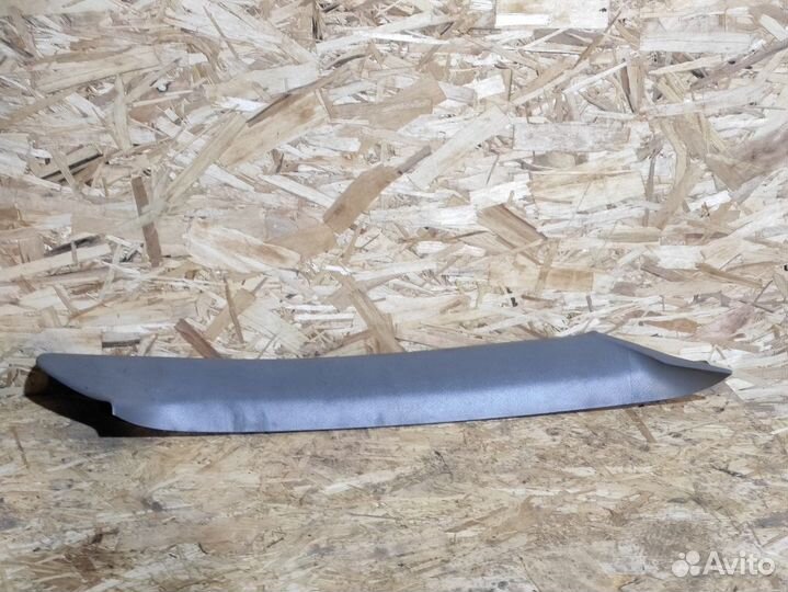 Обшивка стойки правая Subaru Forester S11