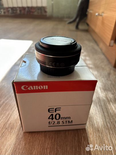 Объектив canon ef 40mm f 2.8