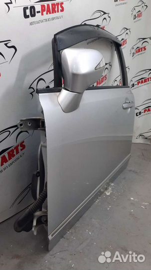 Дверь передняя левая Honda Civic 4d