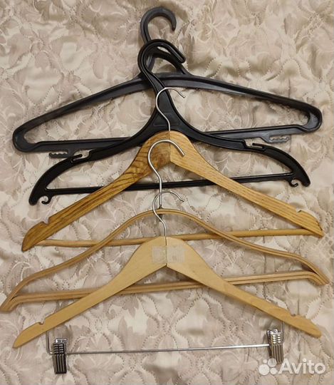 Вешалки плечики